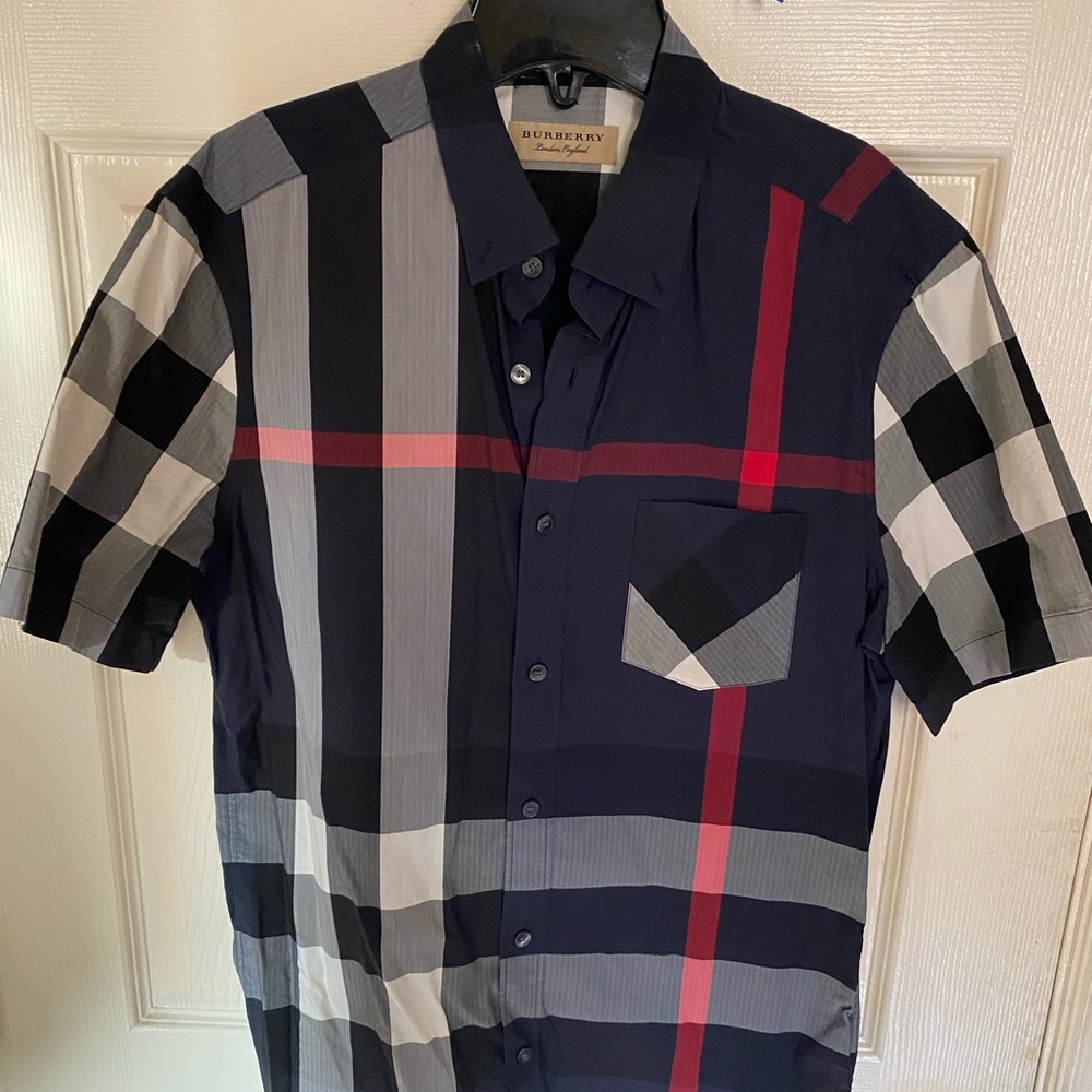 Burberry button up. Medium Good condition